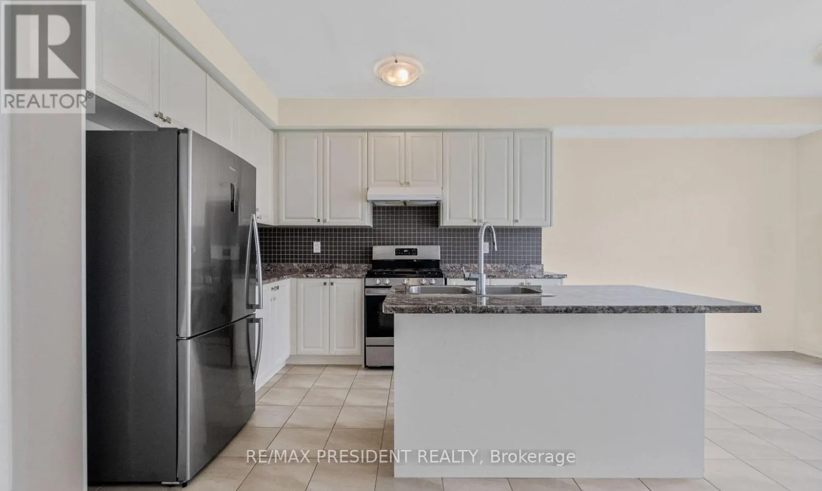 25 SEANESY DRIVE
