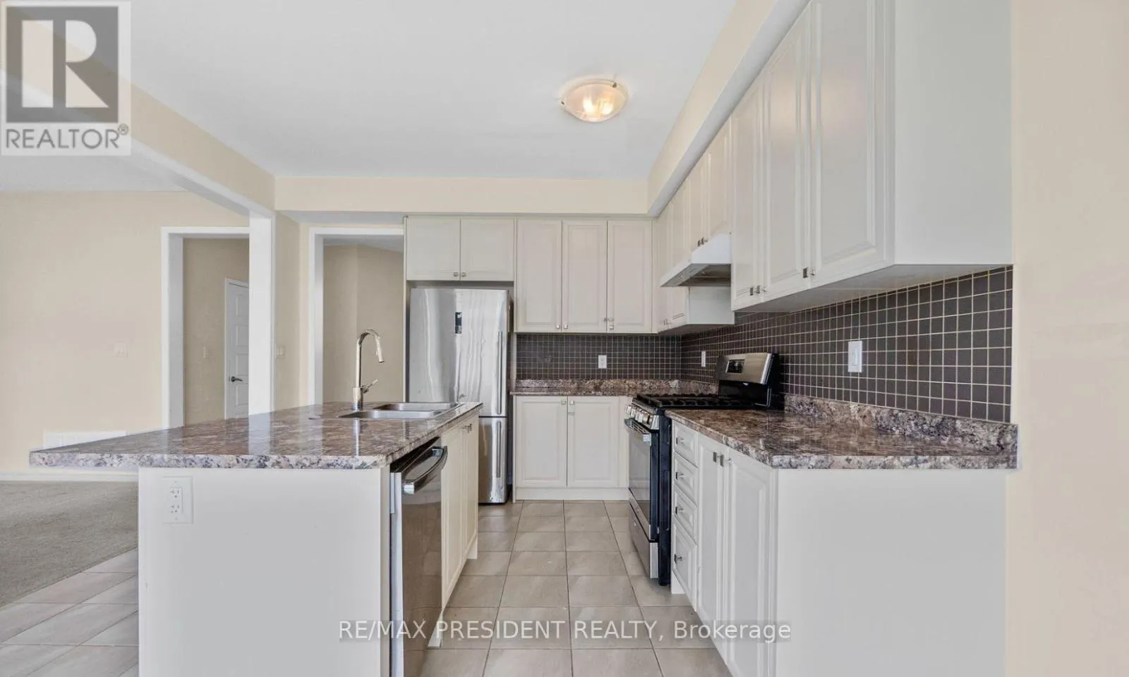 25 SEANESY DRIVE