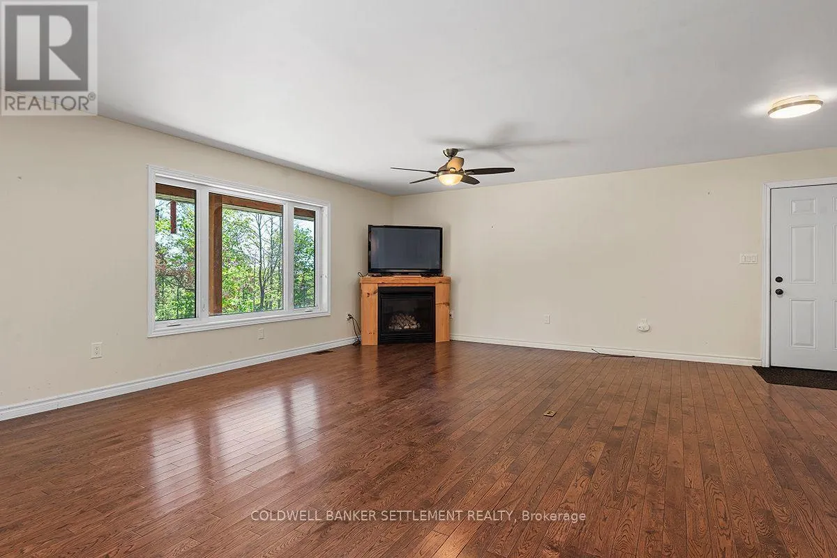 15 REDPATH LANE