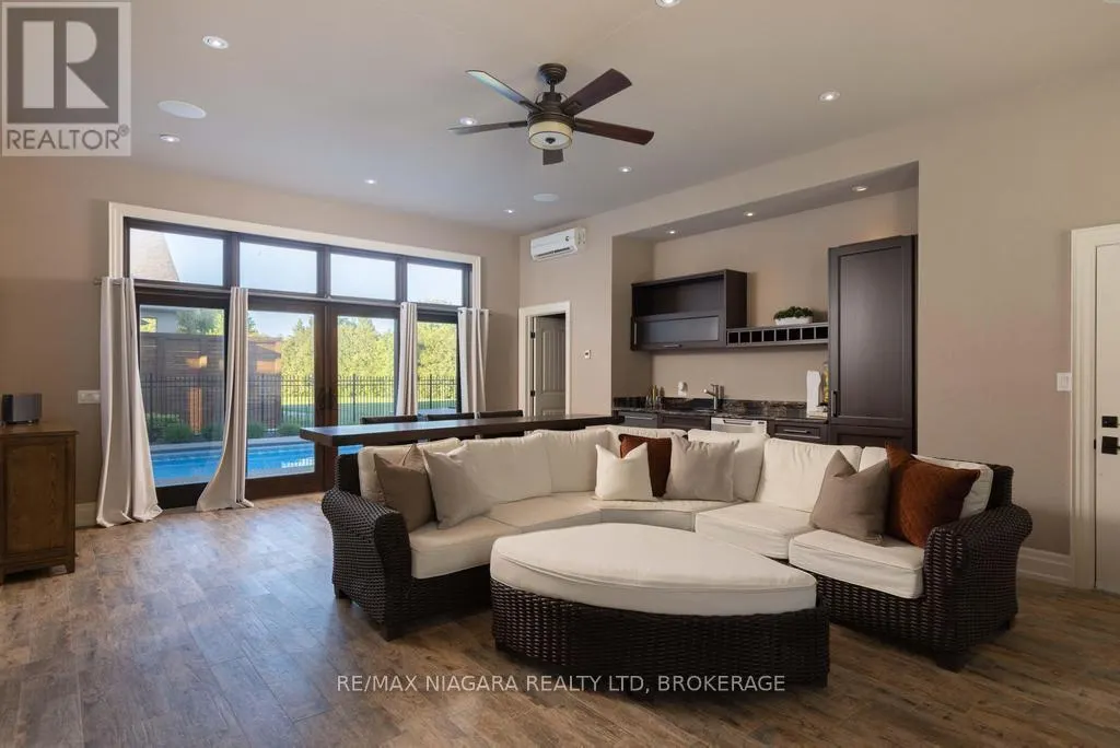 50 SANDALWOOD CRESCENT