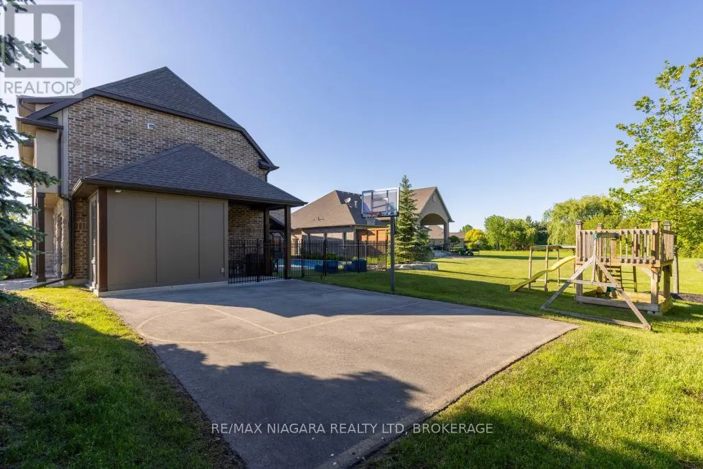 50 SANDALWOOD CRESCENT