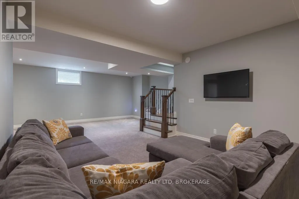 50 SANDALWOOD CRESCENT