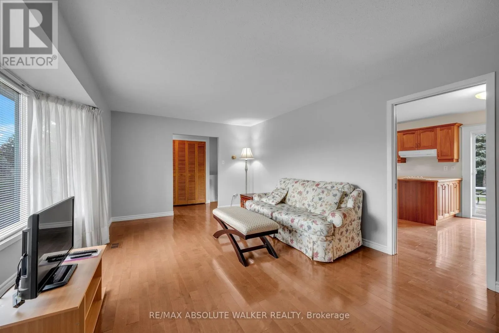 29 JONATHAN PACK STREET
