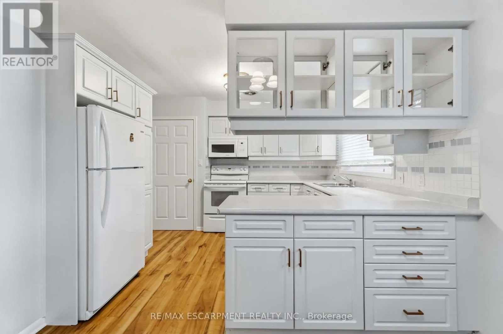 4 REGINA AVENUE