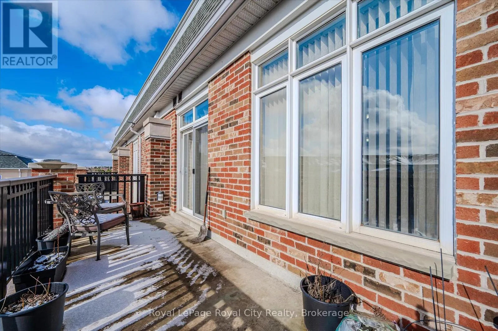 401 - 65 BAYBERRY DRIVE #401