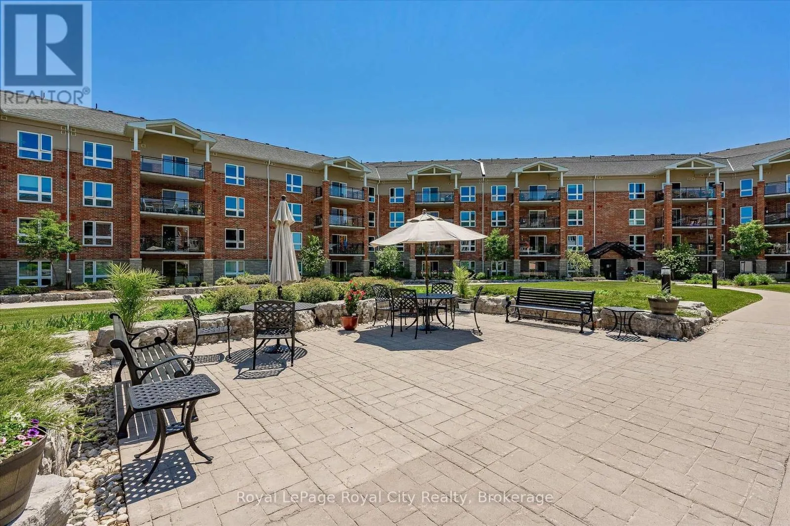 401 - 65 BAYBERRY DRIVE #401
