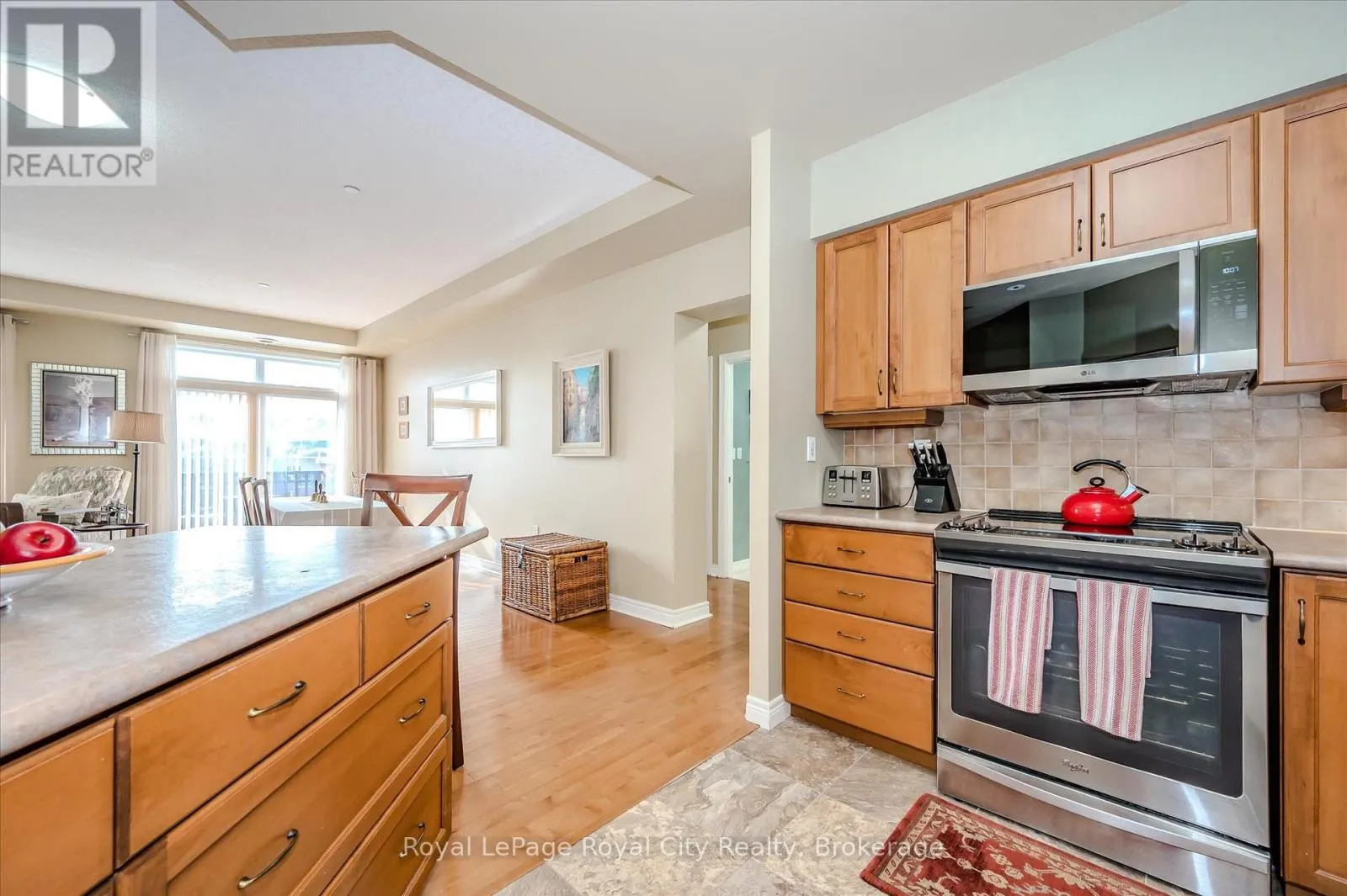 401 - 65 BAYBERRY DRIVE #401