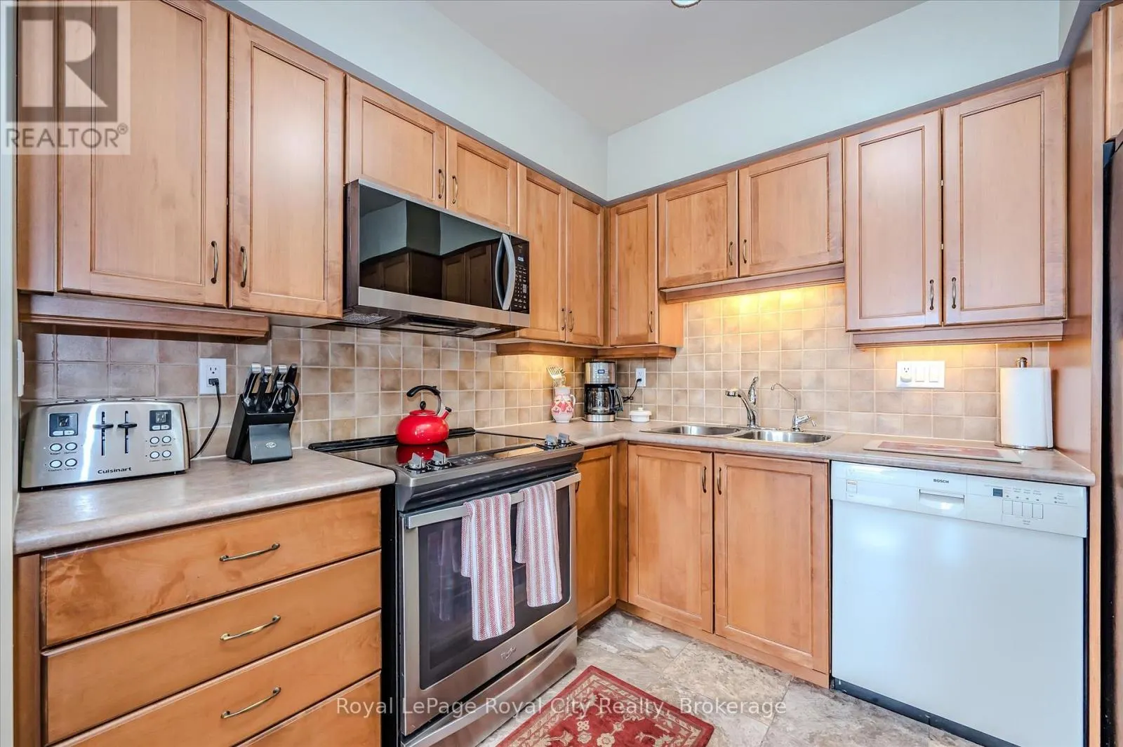 401 - 65 BAYBERRY DRIVE #401