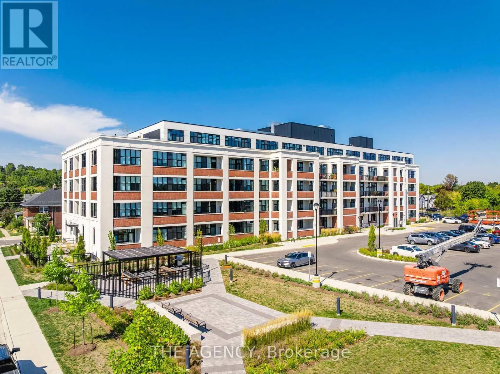 507 - 120 HURON STREET