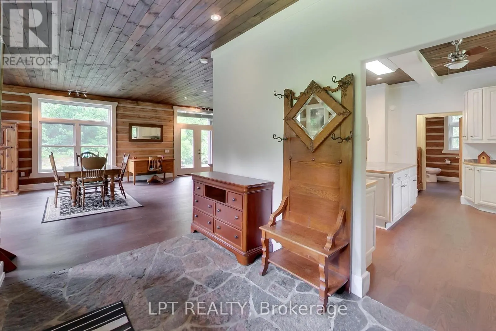 1039 BEN LAKE ROAD E