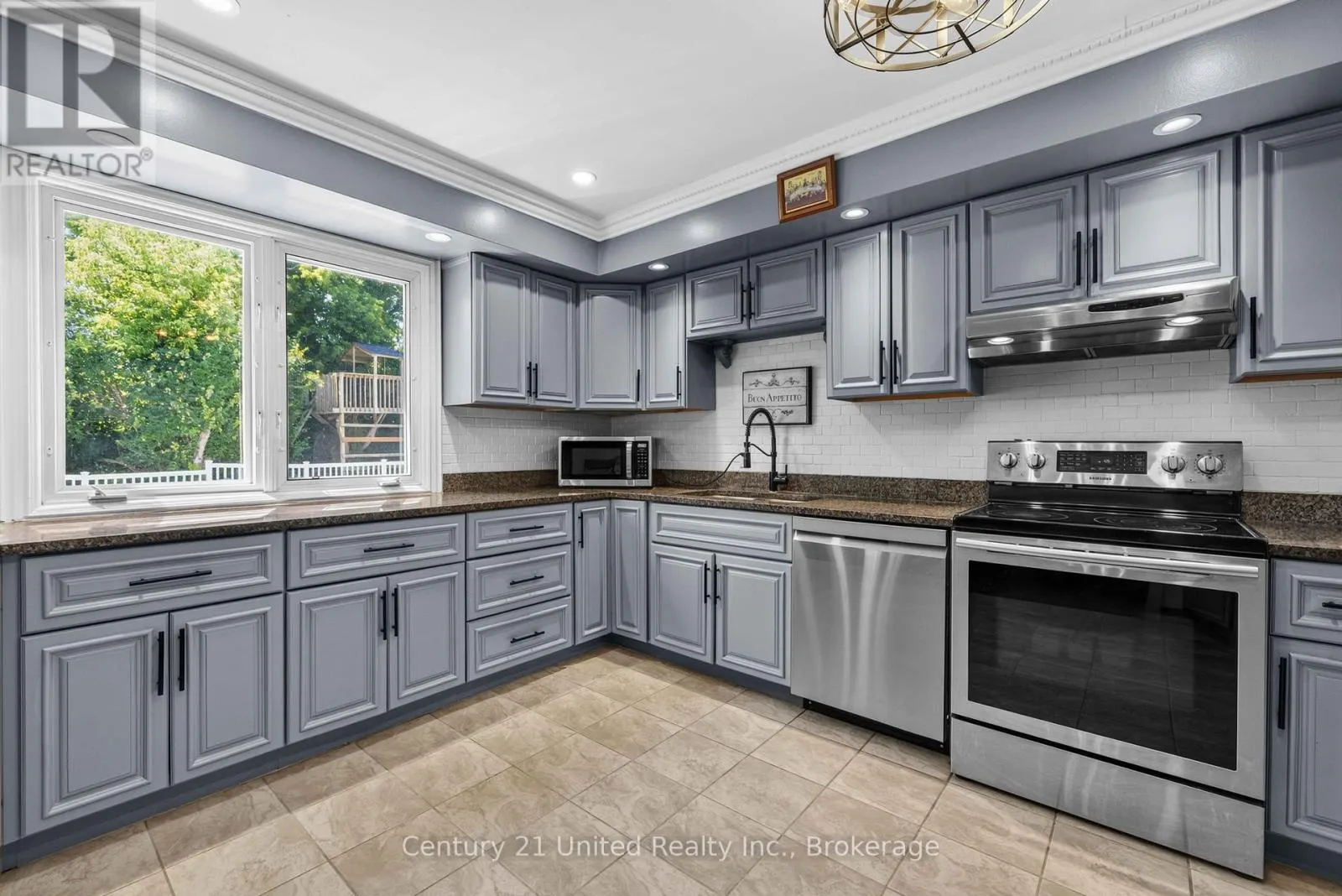 214 HILLVIEW DRIVE