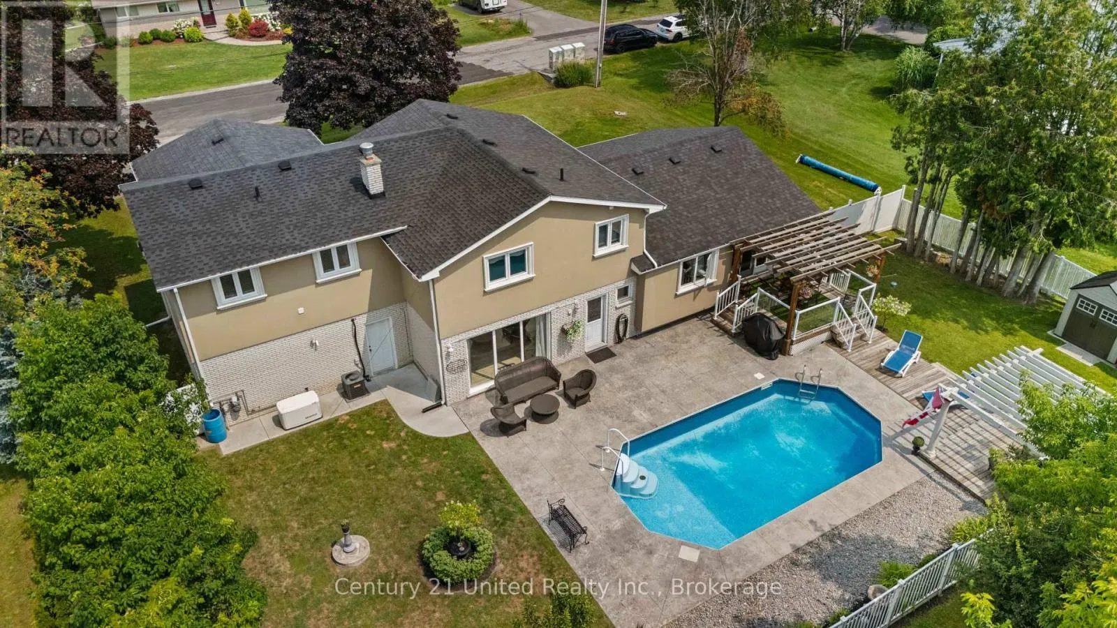 214 HILLVIEW DRIVE
