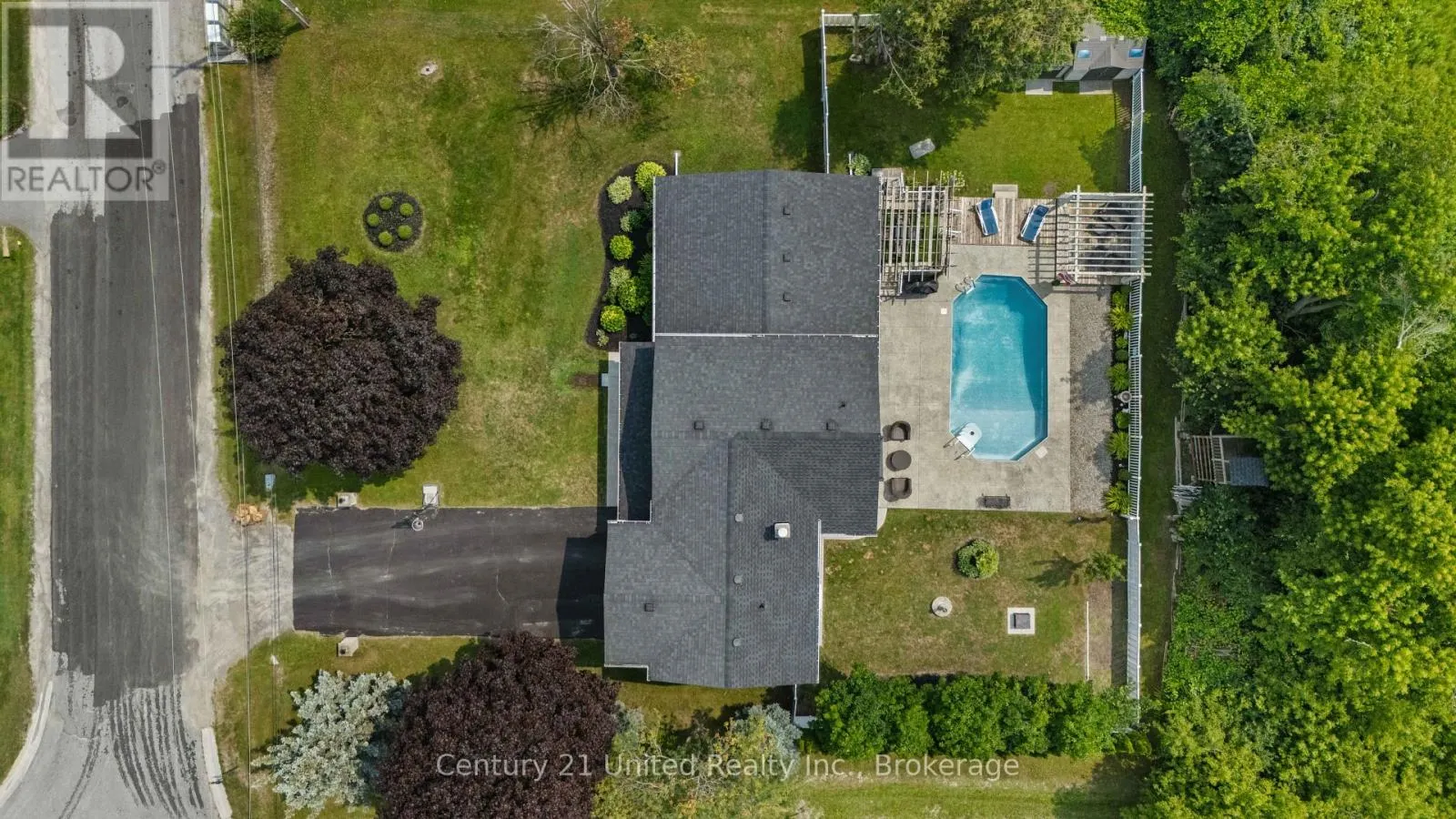 214 HILLVIEW DRIVE