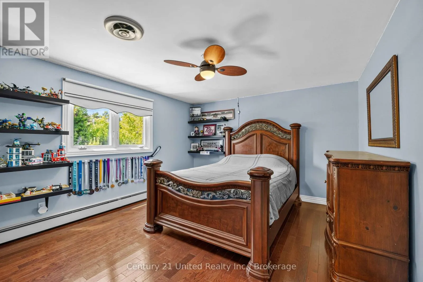 214 HILLVIEW DRIVE