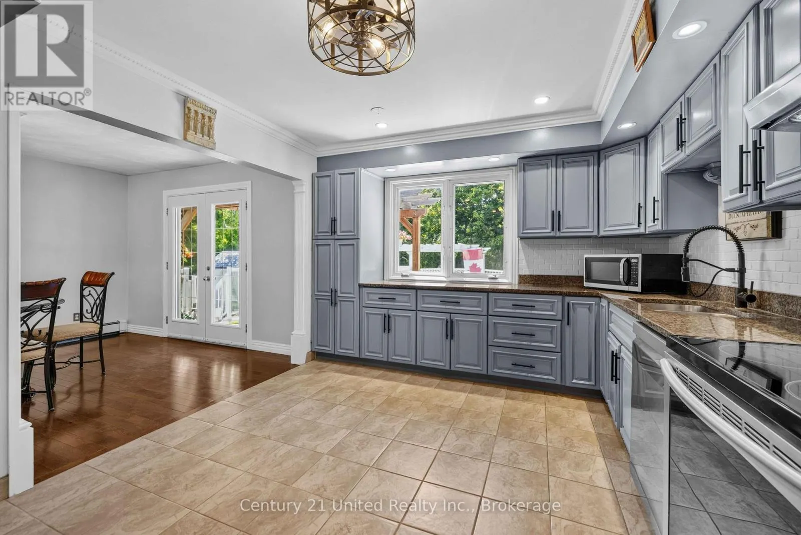 214 HILLVIEW DRIVE