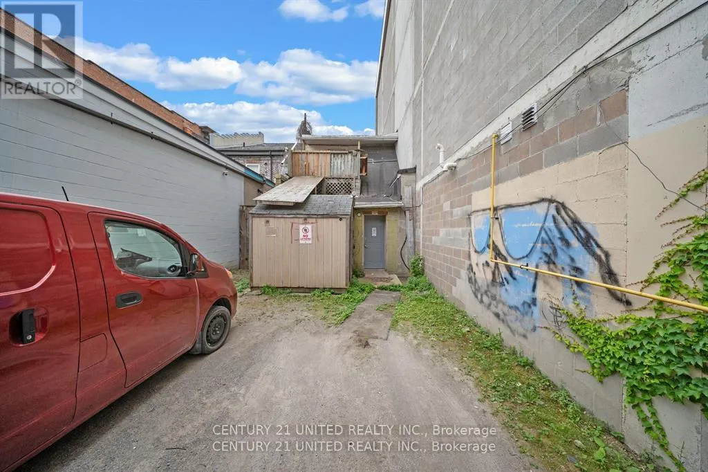 283 GEORGE STREET N