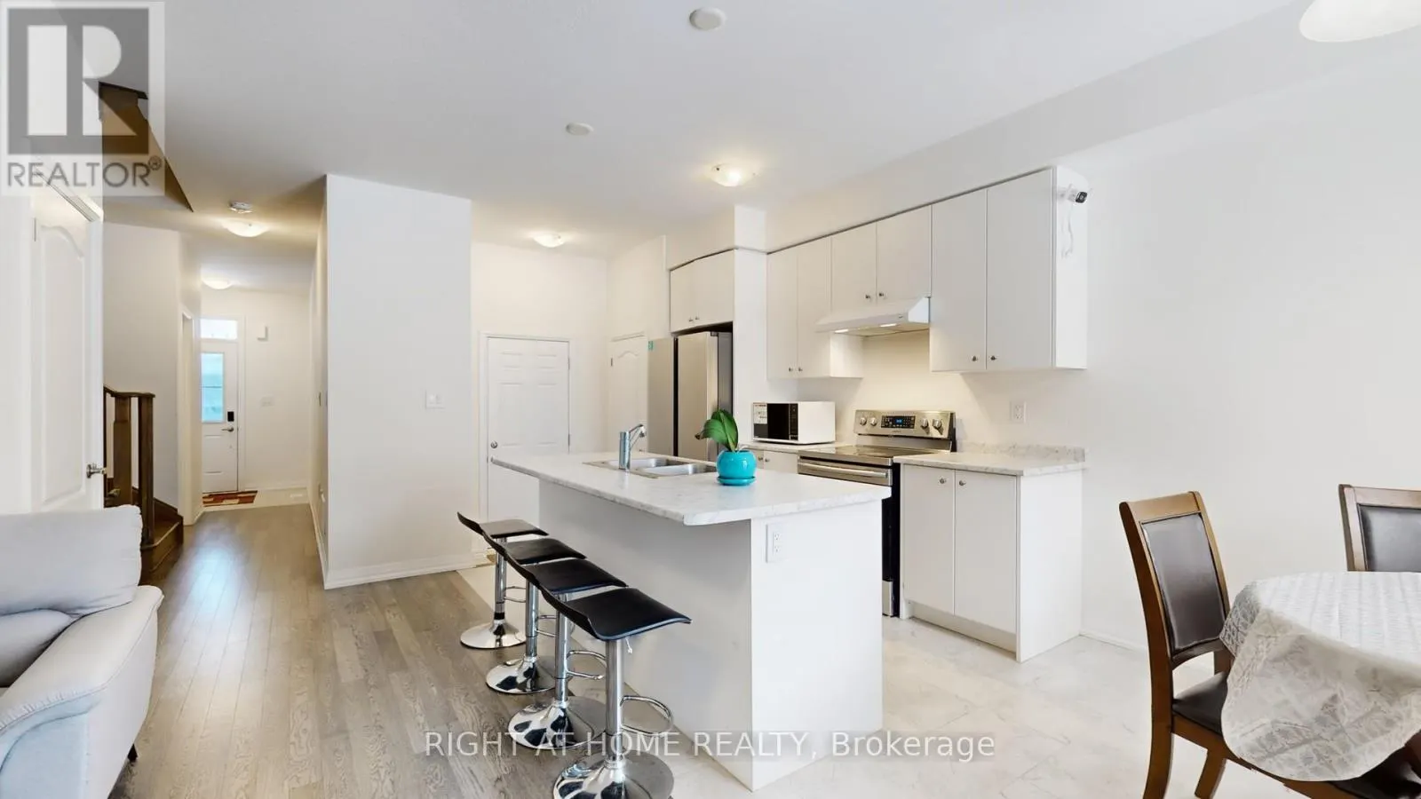38 LONSDALE ROAD