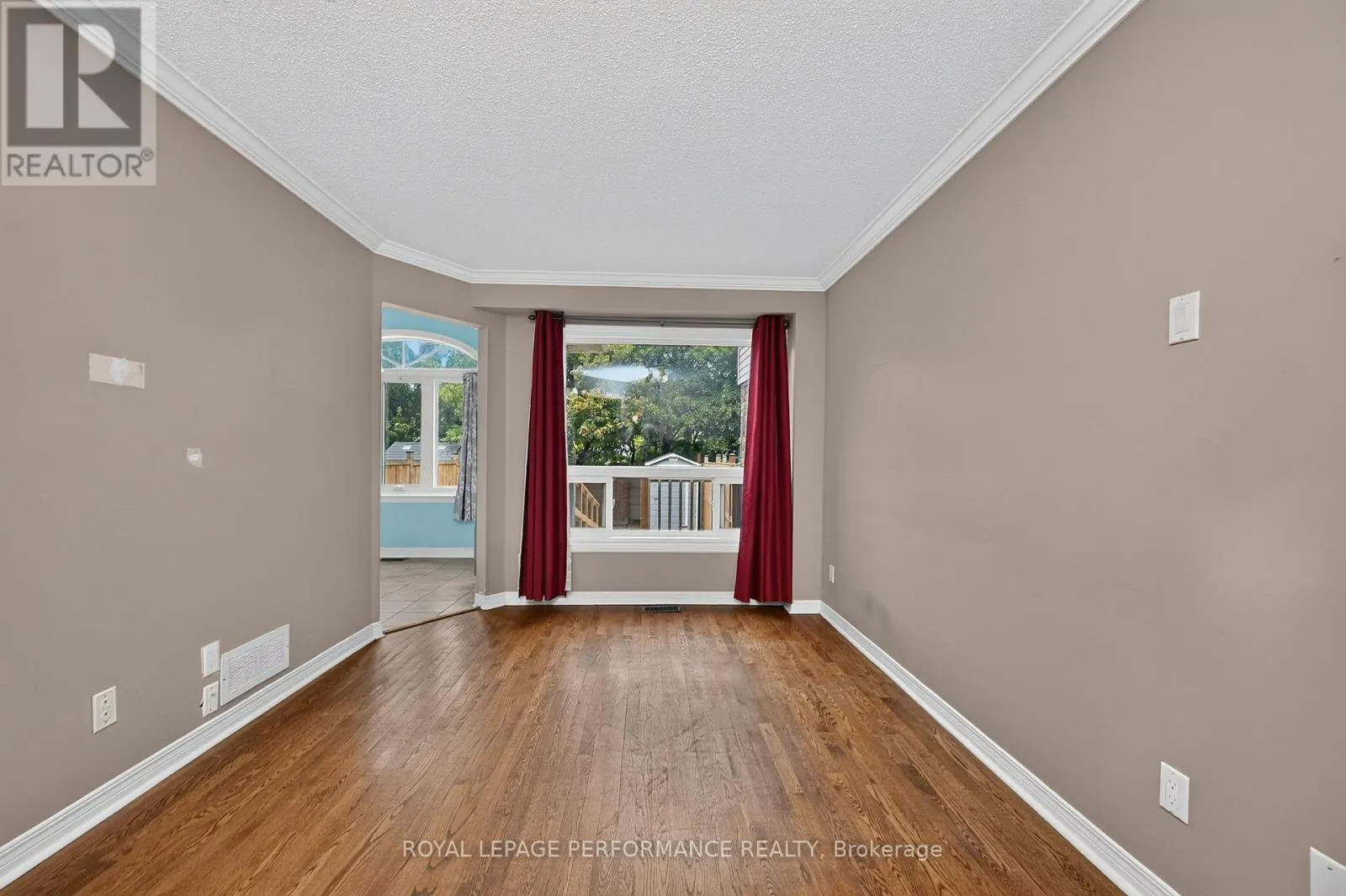 59 GRENADIER WAY