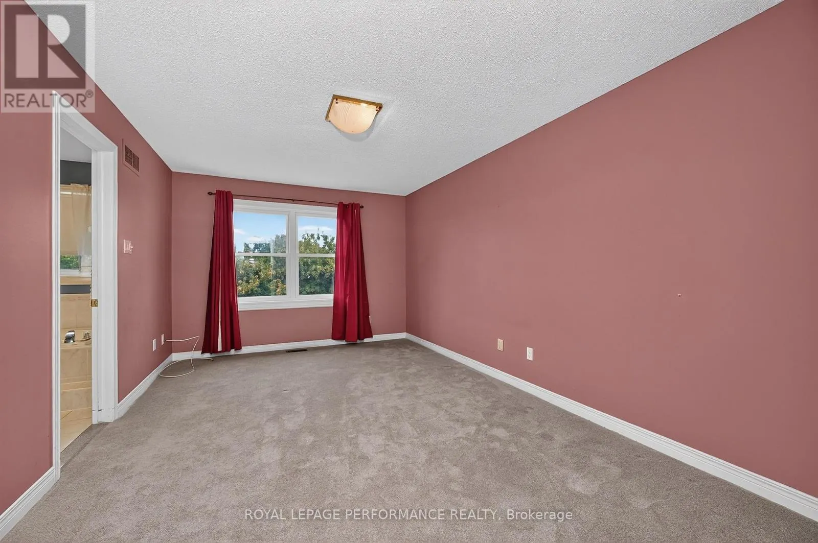 59 GRENADIER WAY