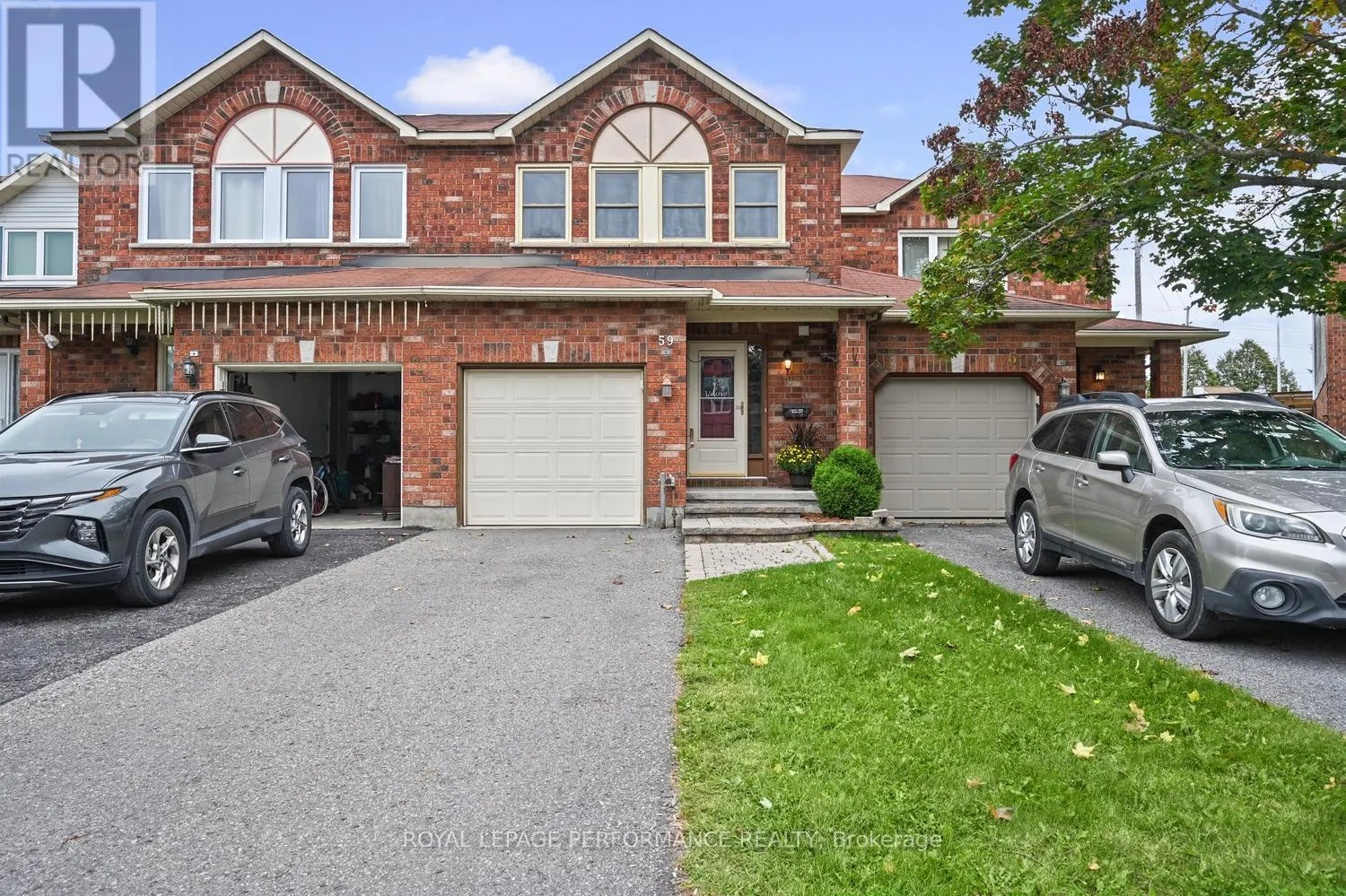 59 GRENADIER WAY