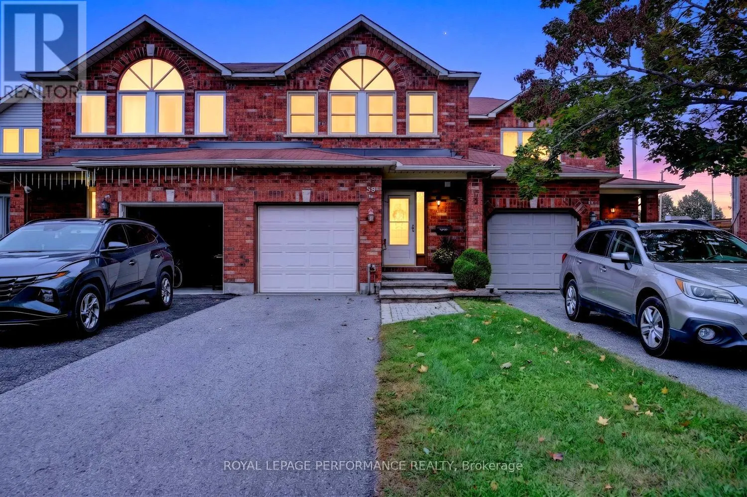 59 GRENADIER WAY