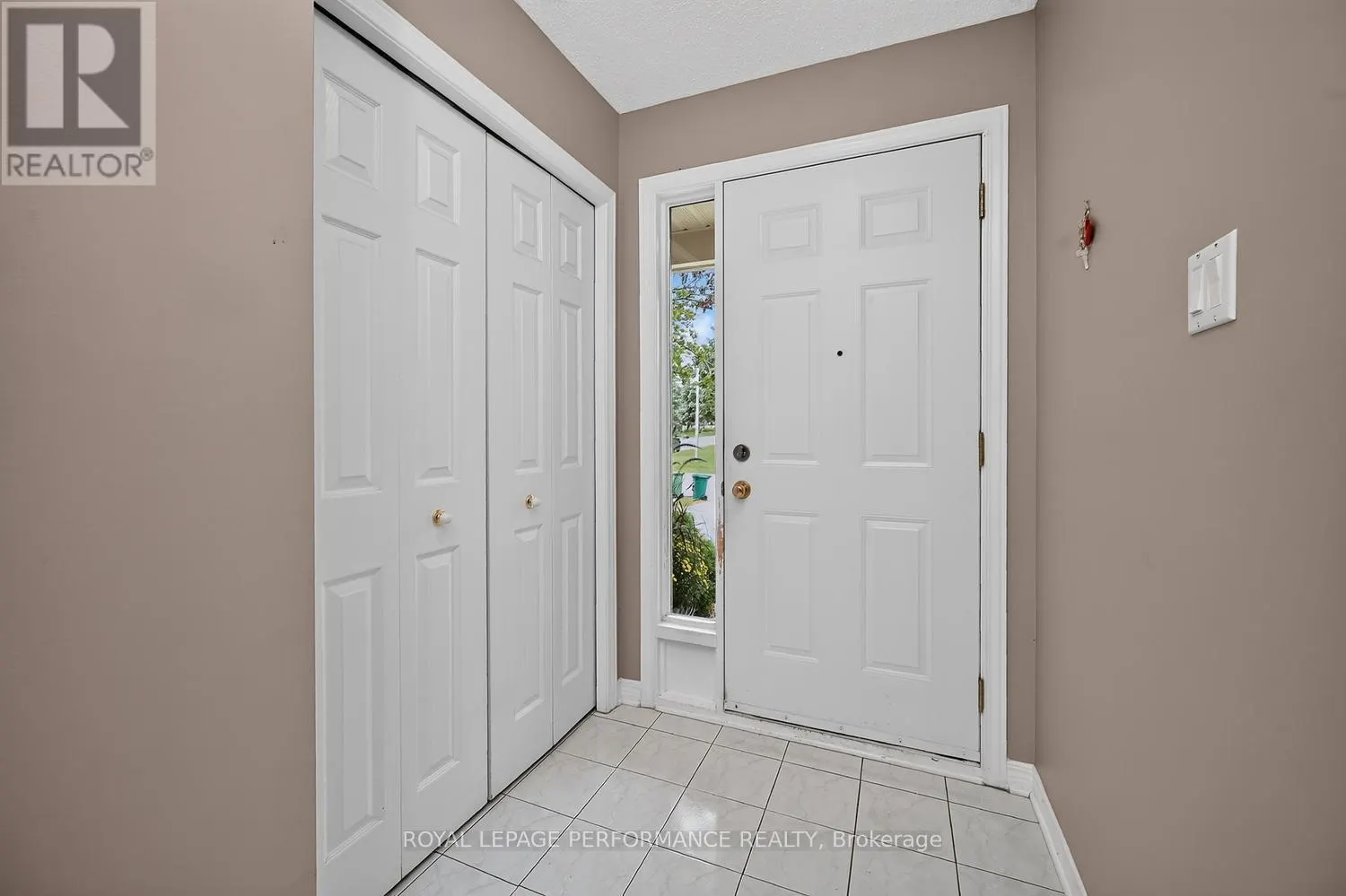 59 GRENADIER WAY