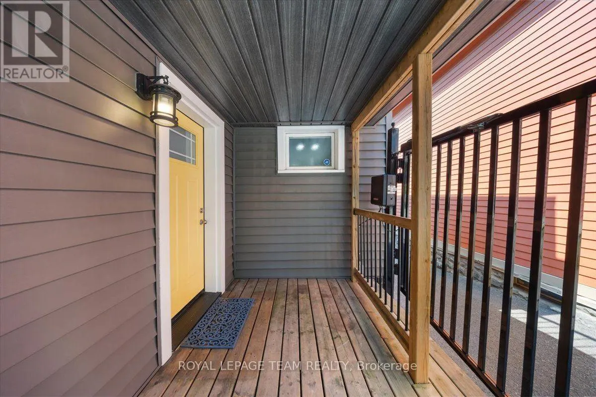 135 UPPER LORNE PLACE