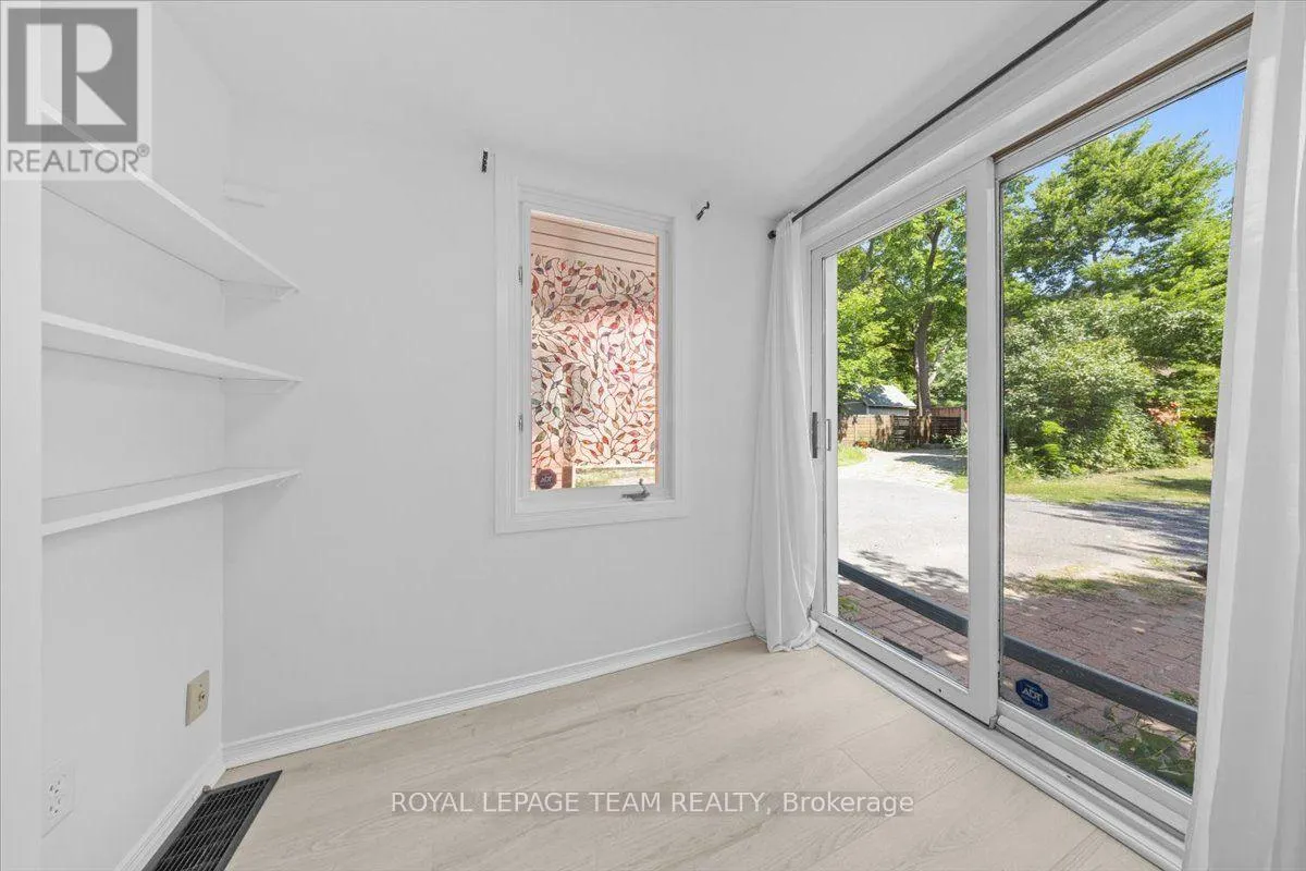 135 UPPER LORNE PLACE