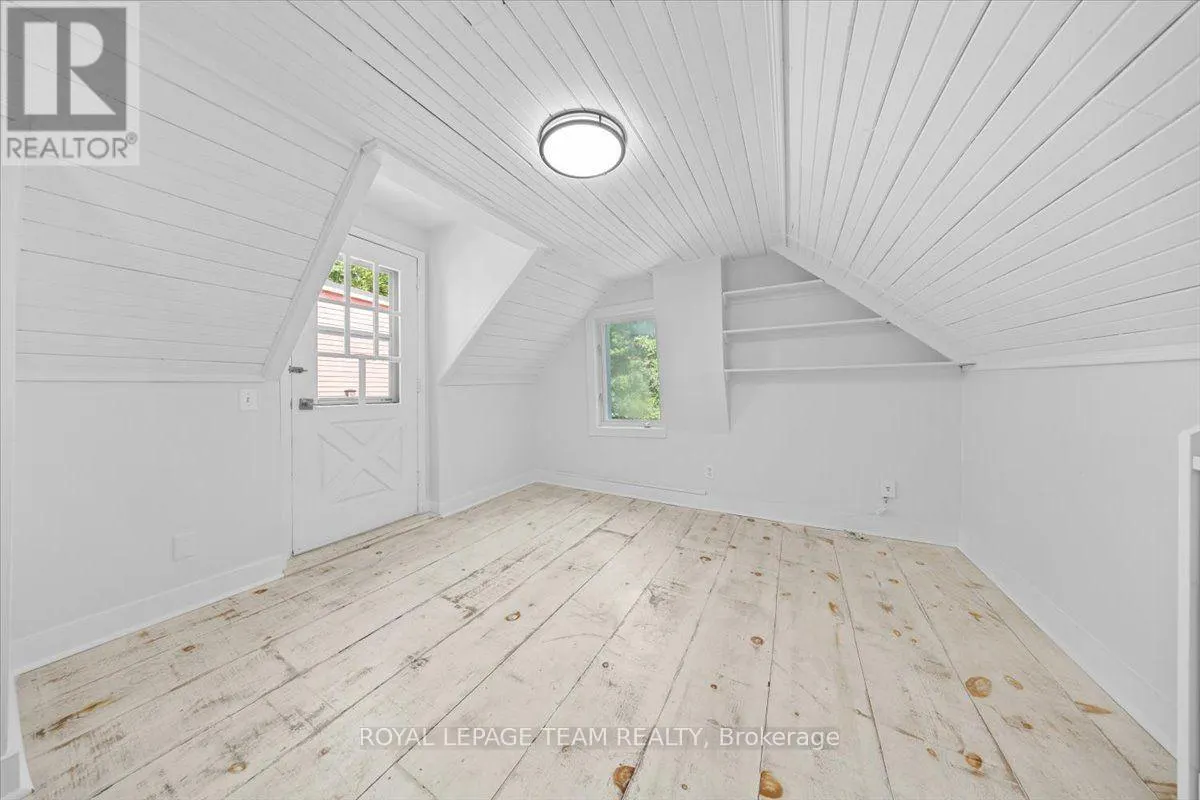 135 UPPER LORNE PLACE
