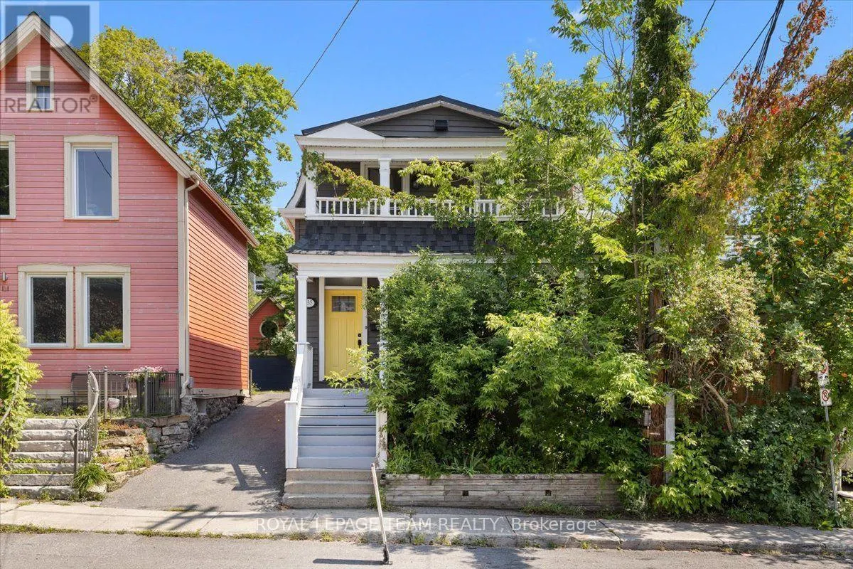 135 UPPER LORNE PLACE