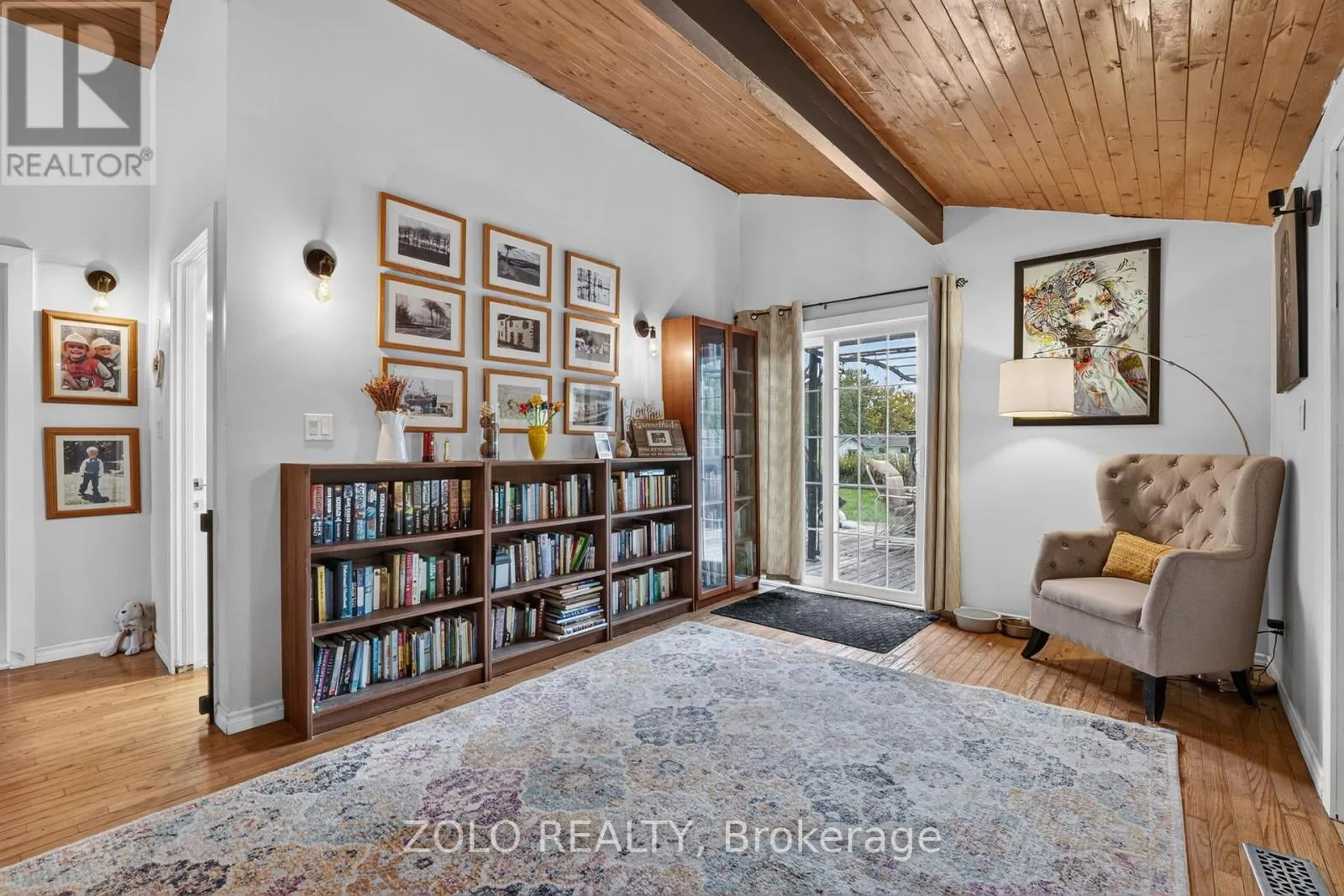 381 BEACHVIEW AVENUE