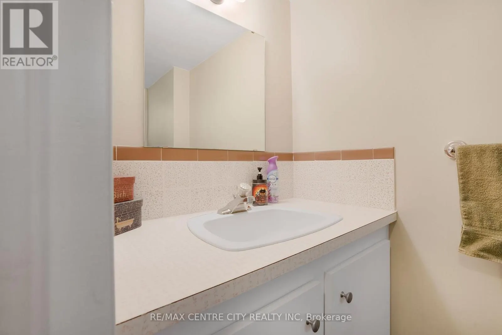 4 QUAIL PLACE