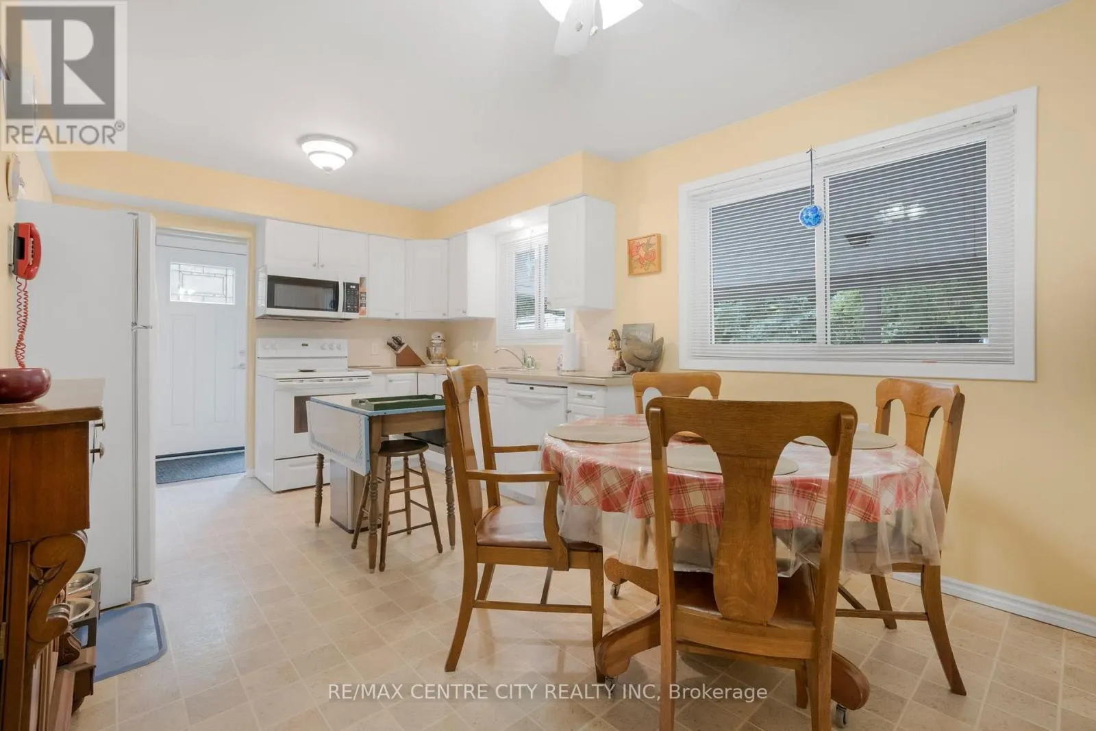 4 QUAIL PLACE