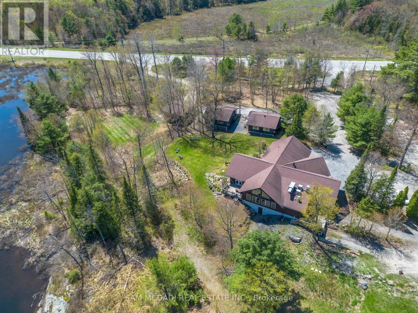 9 LITTLE BEAVER BOULEVARD