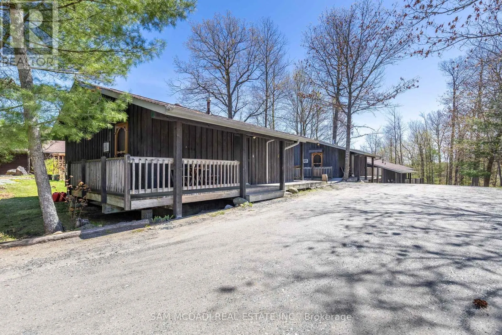 9 LITTLE BEAVER BOULEVARD