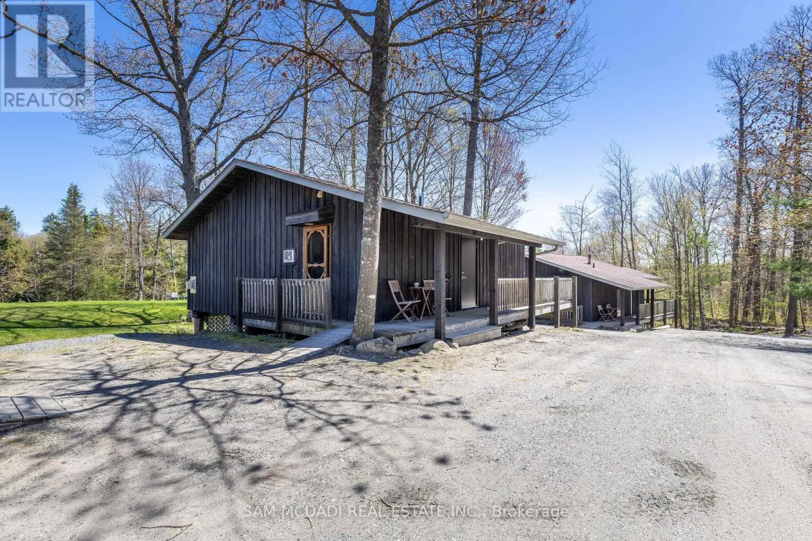 9 LITTLE BEAVER BOULEVARD
