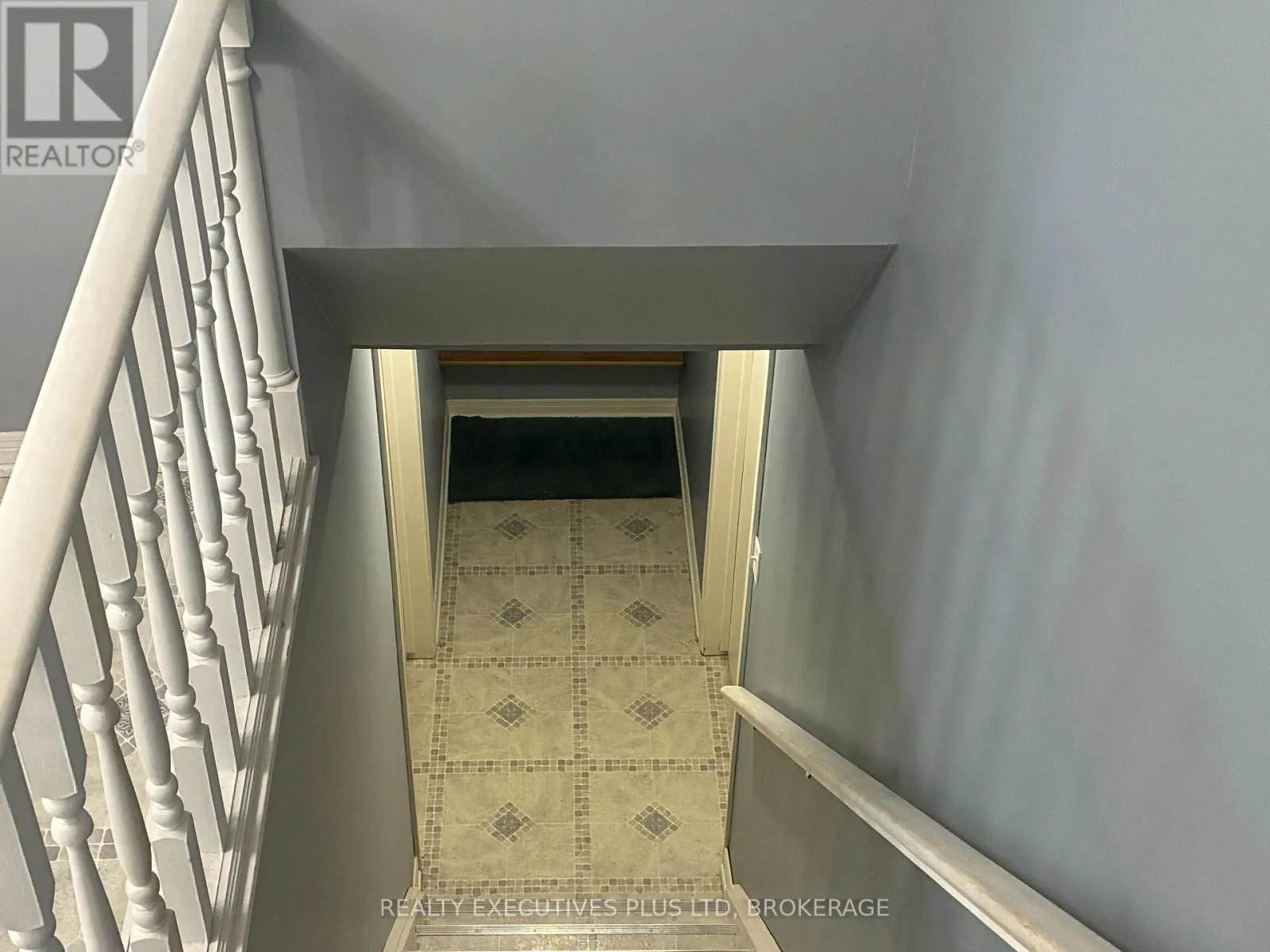 94 CARRIAGE ROAD