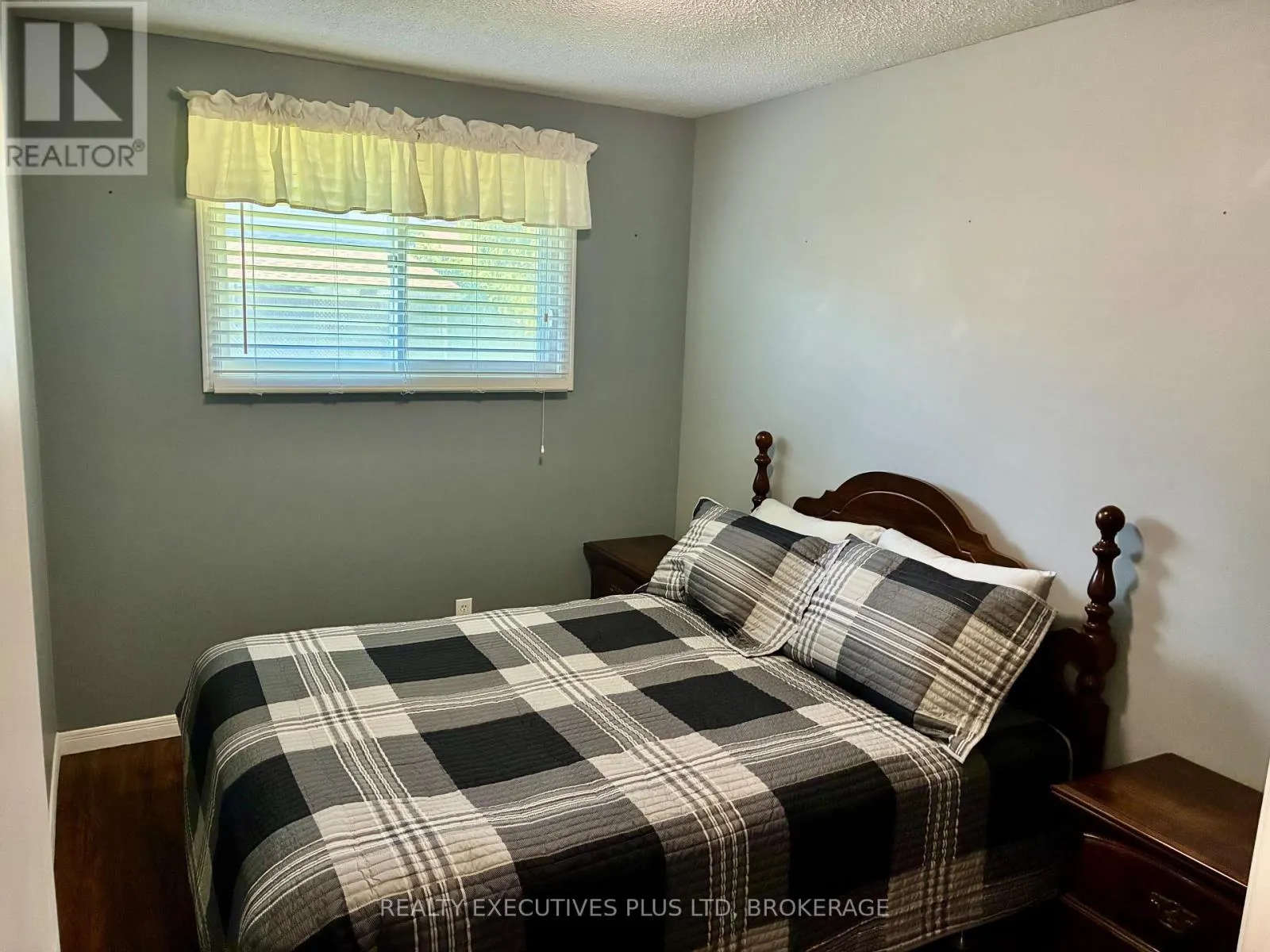94 CARRIAGE ROAD