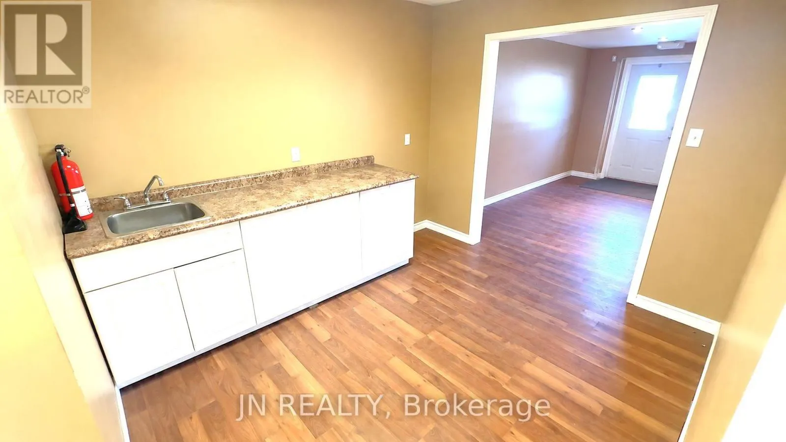 UNIT 102 - 700 FRANKLIN BOULEVARD E