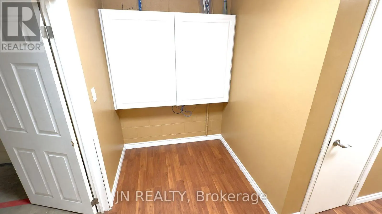 UNIT 102 - 700 FRANKLIN BOULEVARD E