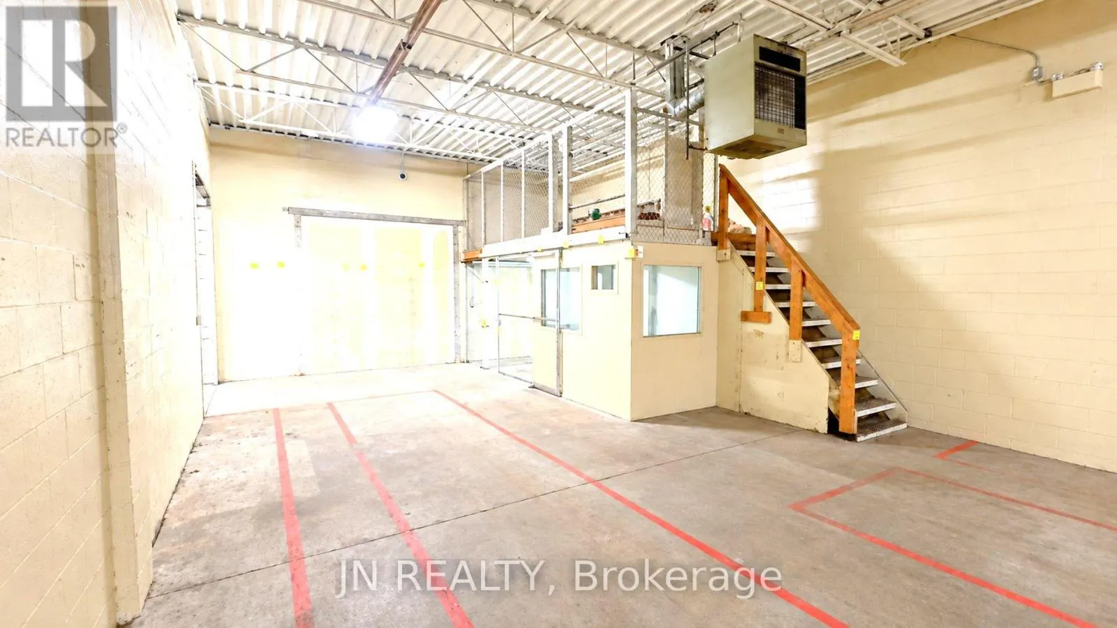 UNIT 102 - 700 FRANKLIN BOULEVARD E