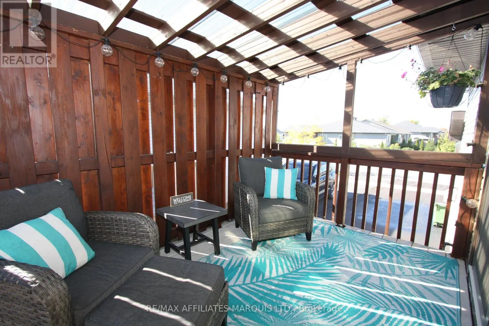 276 BELLWOOD DRIVE