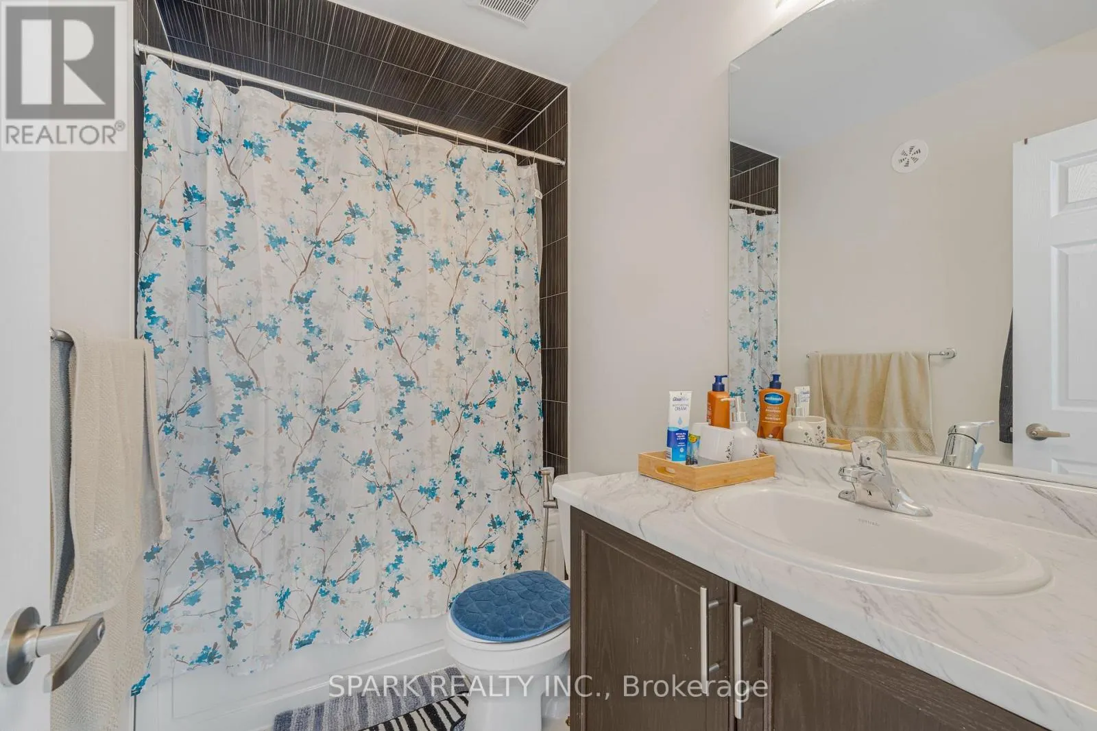 226 MELODY LANE