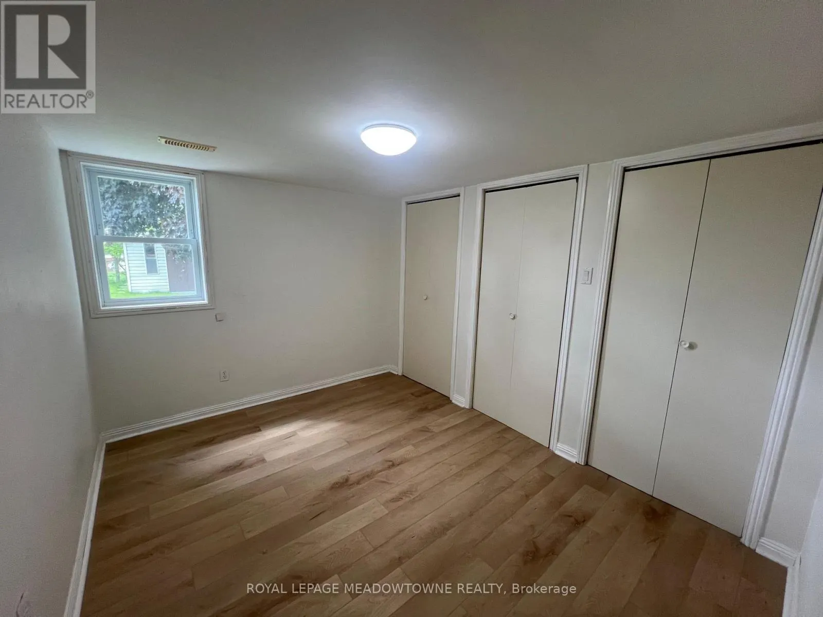LOWER - 44 LAURIS AVENUE E