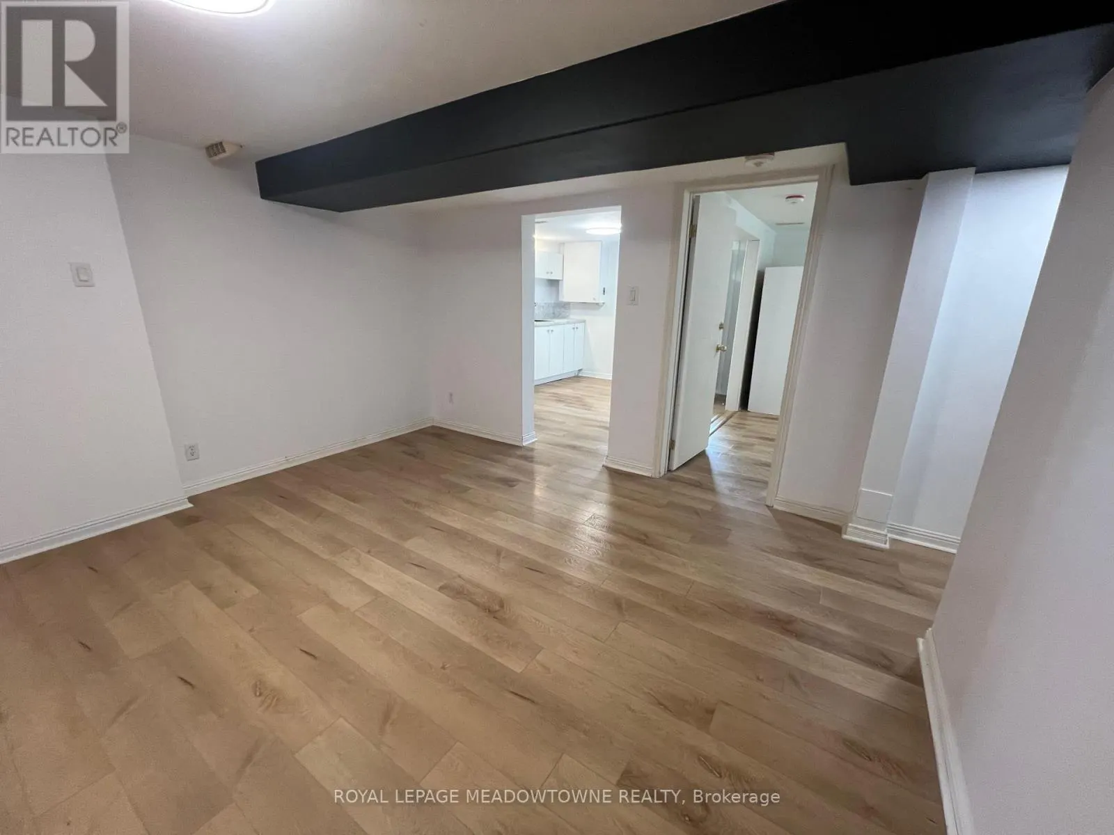 LOWER - 44 LAURIS AVENUE E