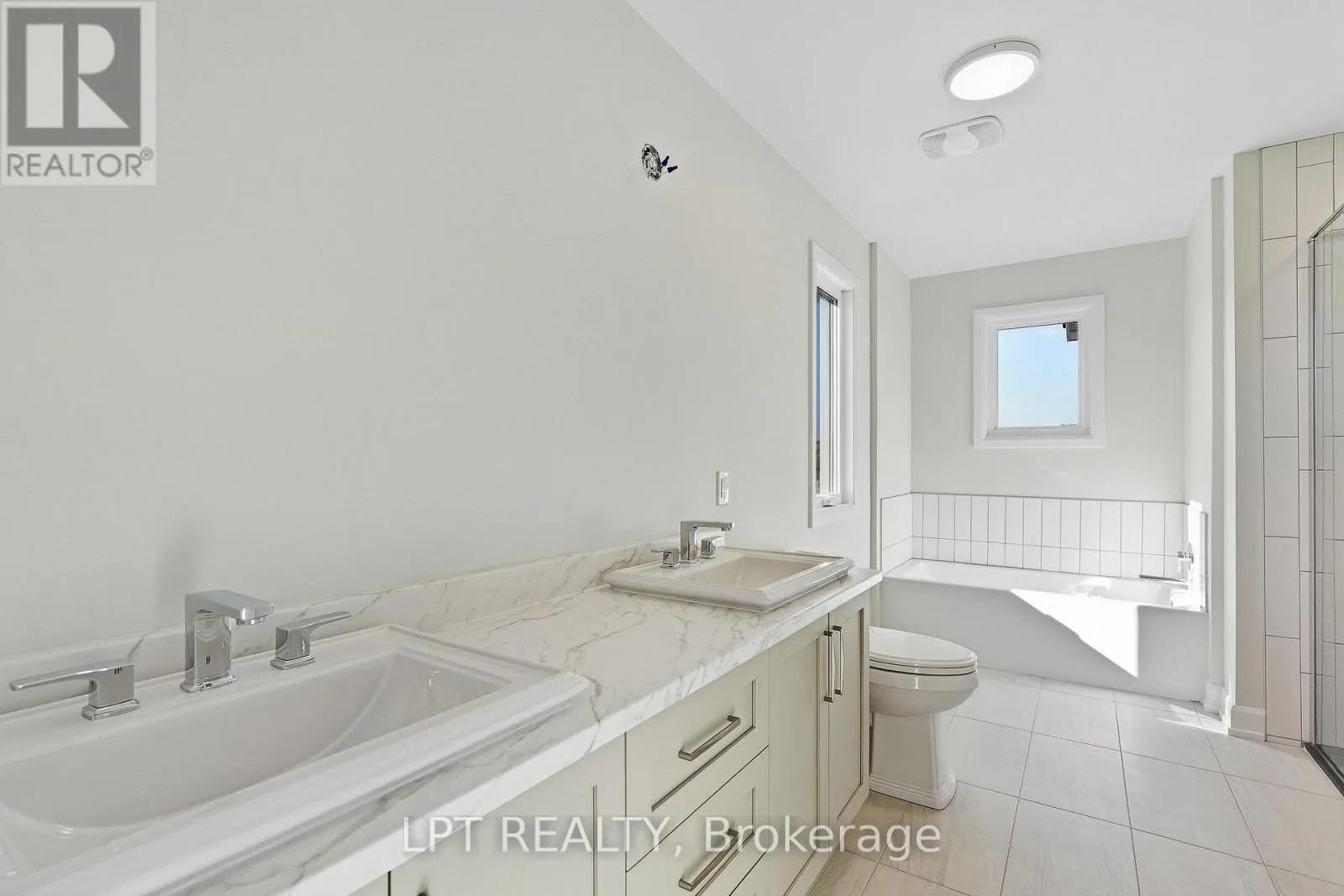 72 CHATEAUGUAY STREET