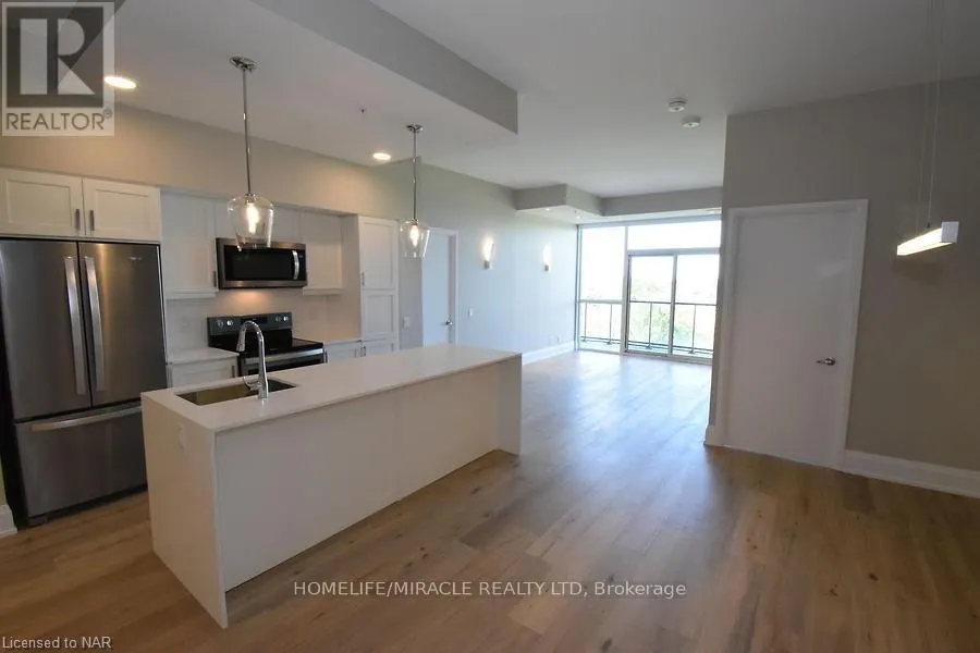 812 - 7711 GREEN VISTA GATE