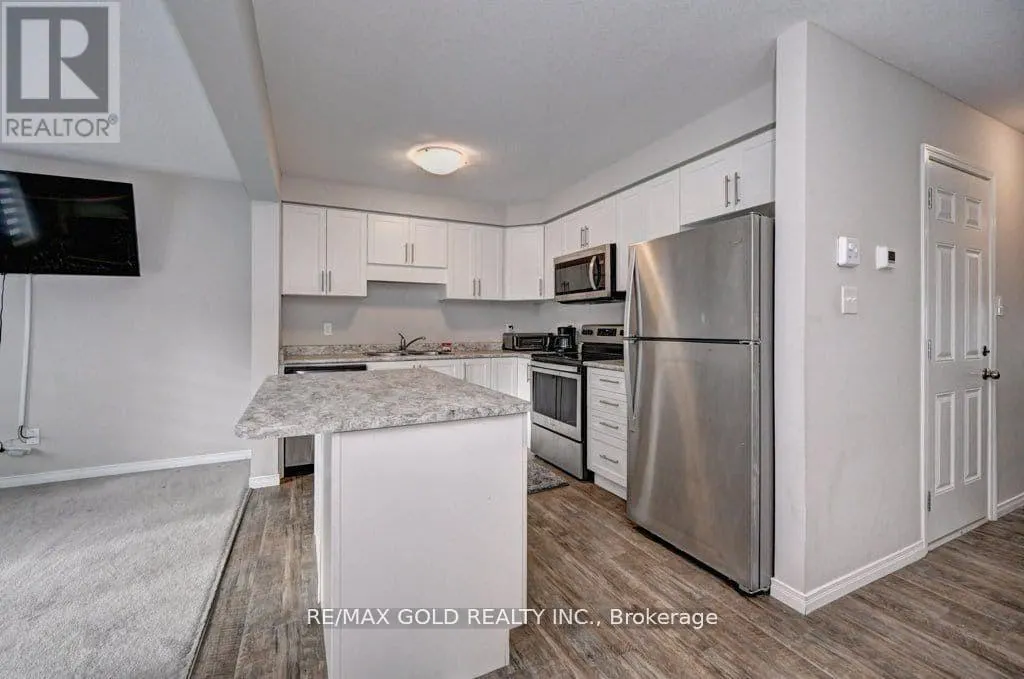35 - 50 PINNACLE DRIVE