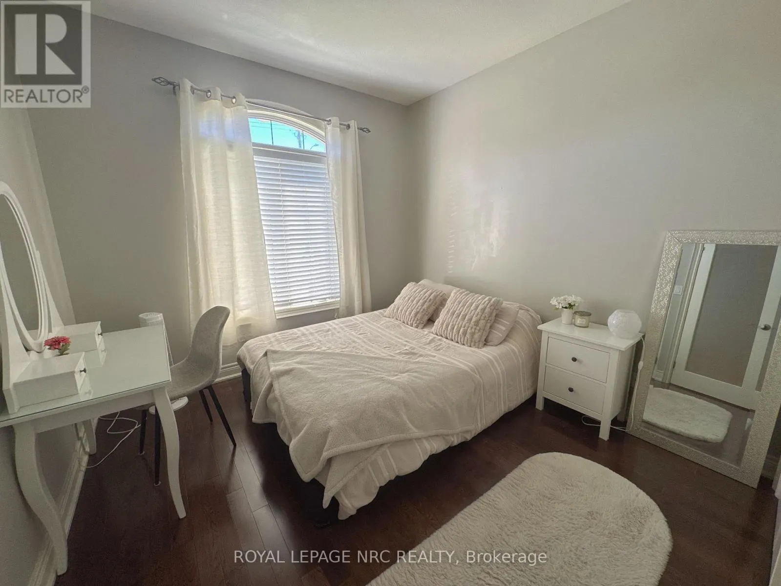211 FIRST STREET LOUTH