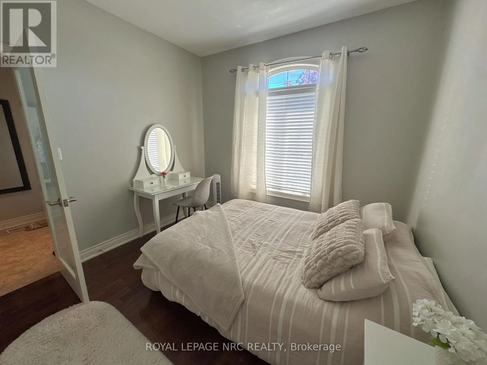 211 FIRST STREET LOUTH